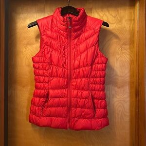 Athleta Red Puffer Vest Medium